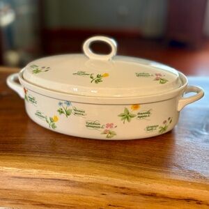 Anchor Hocking Floret 1.5 Qt Casserole Dish w Lid Vintage Glass Baking Dish